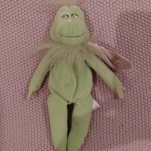 Universal Studios Suess Landing Grinch Beanie NWT